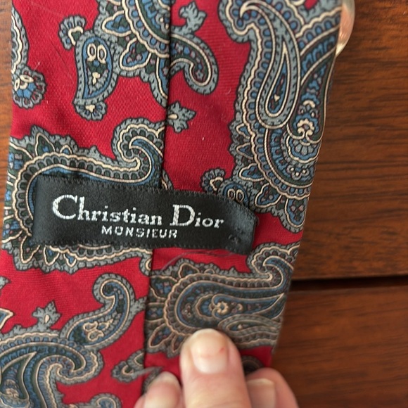 Christian Dior men’s tie 100% silk Paisley red/blue fabric Italy made in USA - Picture 3 of 8